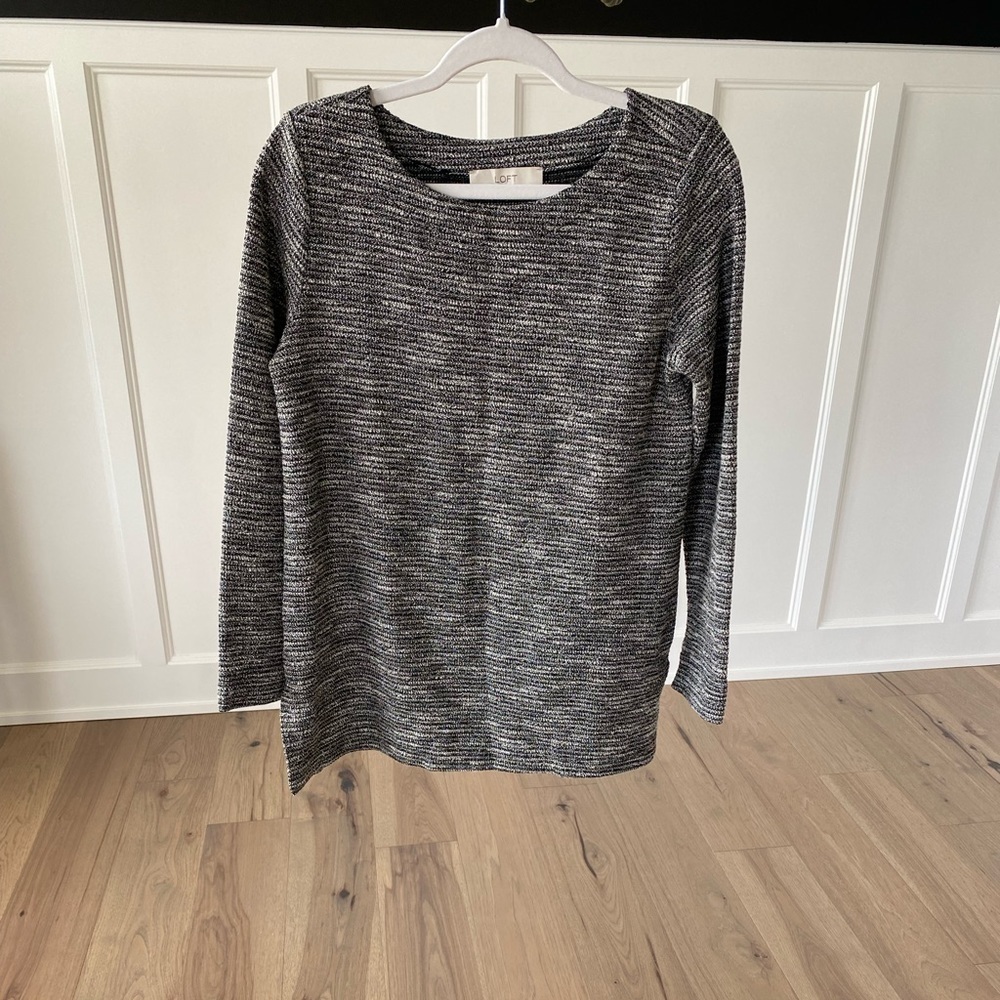 Ann Taylor LOFT Woman’s Black and White Marled Top Size Small